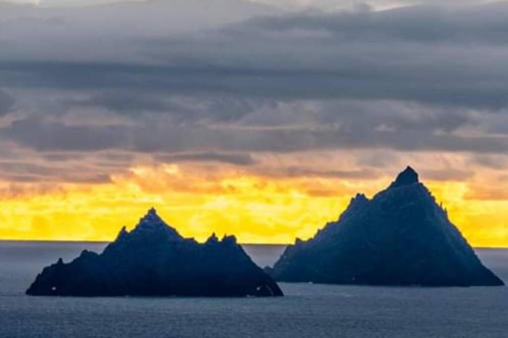 Skellig View Bluebell Rose & The Kerry Cliffs Apartment Portmagee