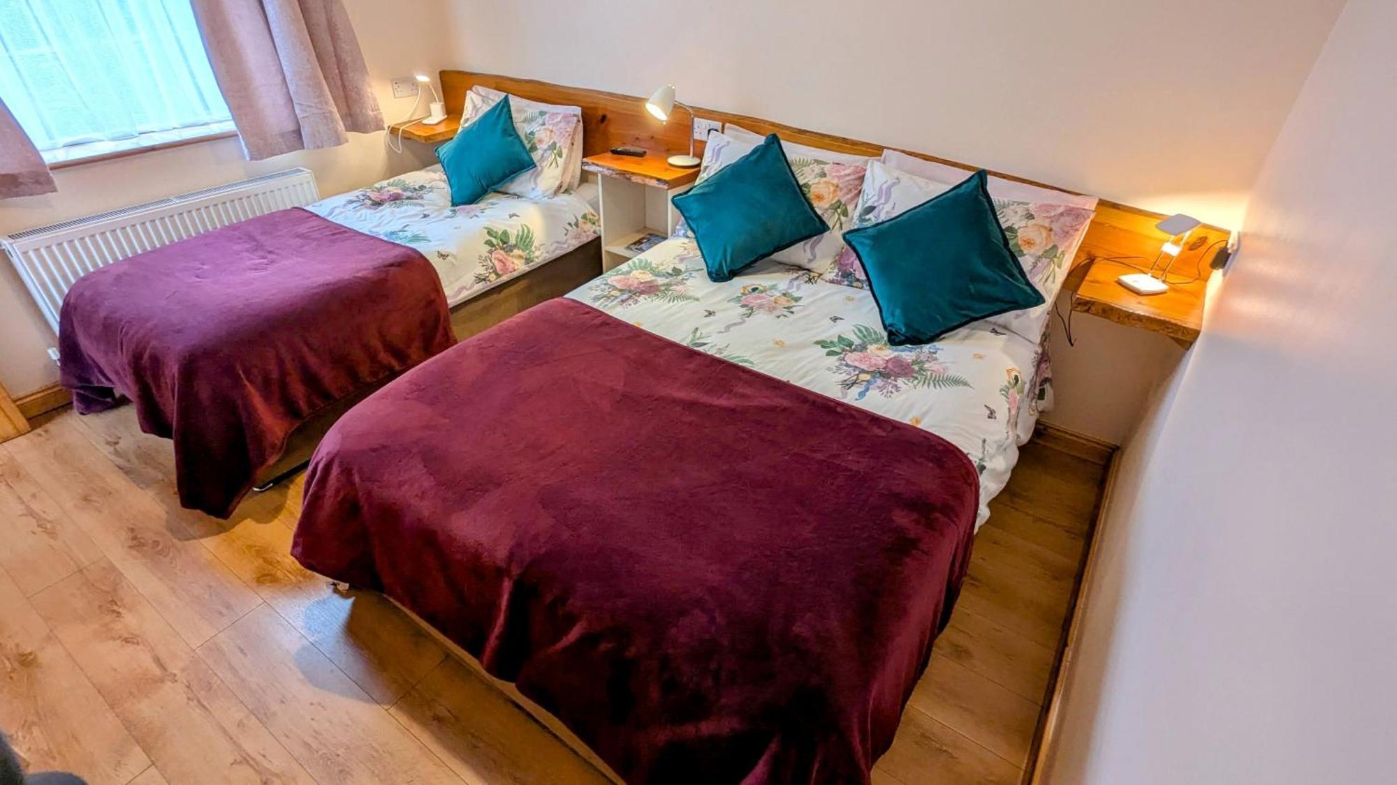 Skellig View Bluebell Rose & The Kerry Cliffs Apartment